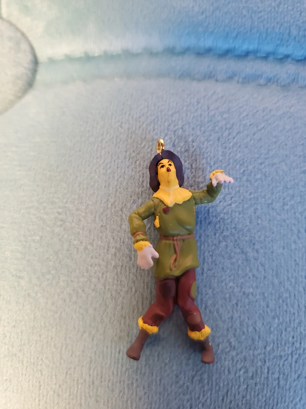 Hallmark Keepsake 2017 Wizard of Oz Scarecrow Miniature Ornament QXE3185